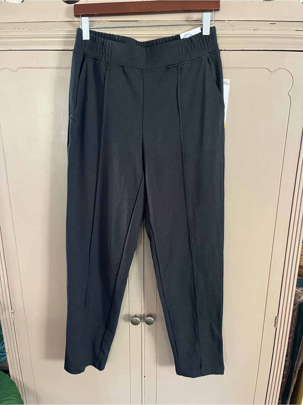 Mondetta Black Pintuck Straight Pull On Pants